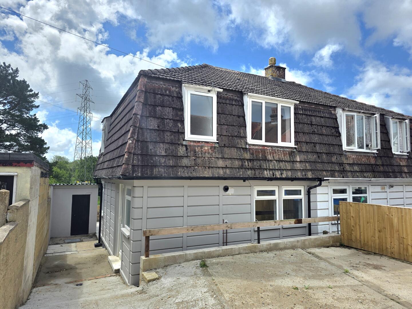 3 bed property in Rooke Street, Newport